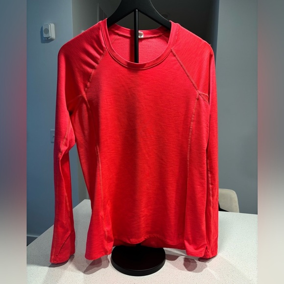 Under Armour Vibrant Pink Long Sleeve Tee - READ MEASUREMENTS - Picture 1 of 10